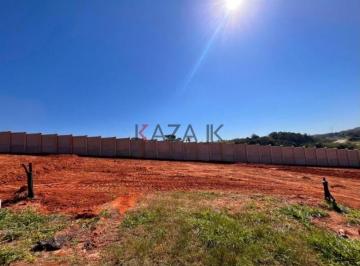 Foto 01 · Comprar/vendo: Terrenos à venda com 250m² no condomínio Villaggio Engordadouro, Jundiaí, SP. Seguran