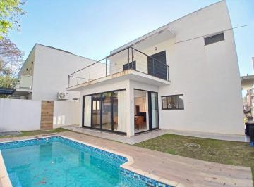 Casa de 3 quartos, Atibaia · Sobrado á venda no Condomínio Terras de Atibaia com 03 suítes , piscina e espaço gourmet