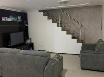 Casa de 3 quartos, São Paulo · Sobrado à venda na Vila Matilde bem localizado