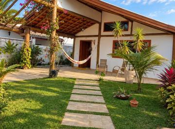 Casa de 3 quartos, Caraguatatuba · Casa Térrea no Capricórnio em Caraguatatuba.