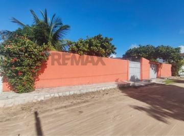Casa · 100m² · 2 Quartos · 5 Vagas · Casa com Amplo Jardim, Conforto e Charme a Poucos Minutos das Praias