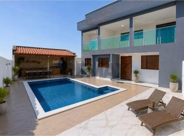 Casa · 340m² · 5 Quartos · 3 Vagas · Excelente Oportunidade no Centro de Jacumã | A Poucos Passos do Mar | Ideal para Morar ou Rentabiliz