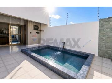 Casa · 77m² · 2 Quartos · 1 Vaga · MELHOR CUSTO-BENEFÍCIO DE CARAPIBUS! Casa a Poucos Passos do Mar para Morar ou Rentabilizar