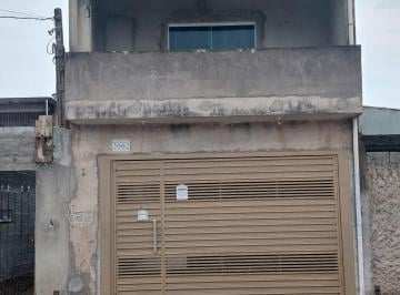 Casa de 4 quartos, Itaquaquecetuba · Sobrado com vários cômodos garagem para dois carros