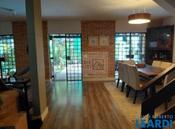 Casa · 235m² · 4 Quartos · 4 Vagas · Casa com 235m² 4 dorm 4 vagas - Jd Prudência