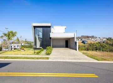 Casa · 220m² · 4 Quartos · 4 Vagas · Sobrado à venda no Jardins Bolonha com 4 suítes e 219 m², em Senador Canedo