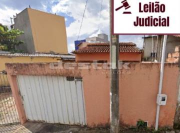 Casa de 3 quartos, Goiânia · Casa com Três Dormitórios em Goiânia/GO