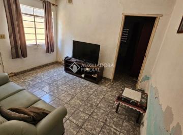 Casa · 93m² · 3 Quartos · 4 Vagas · Casa à venda com 3 dormitórios, sala, cozinha, 1 banheiro e 4 vagas de garagem. O imóvel possui corr