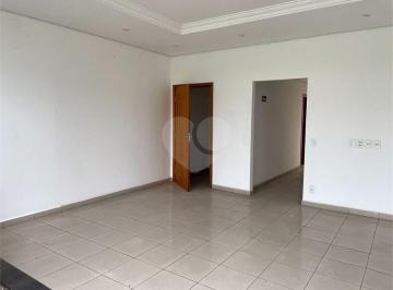 Comercial · 2866m² · 12 Vagas · Galpão / Depósito / Armazém para alugar em Vila Salles de 2866.00m² com 12 Garagens