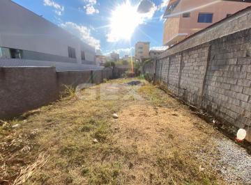 Terreno · 400m² · Terreno à Venda com 400m² no Bairro L.P Pereira em Divinópolis MG.