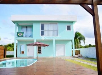 Casa · 240m² · 4 Quartos · 2 Vagas · Linda casa nova 4 quartos em condomínio fechado, com piscina em Canasveirias