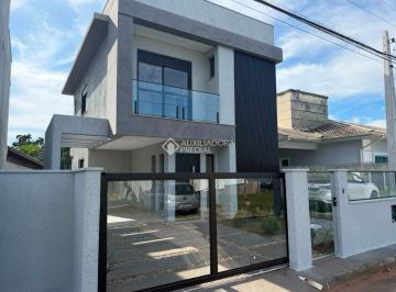 Casa · 109m² · 3 Quartos · 2 Vagas · FINANCIÁVEL - Sobrado Alto Padrão com 3 quartos em Ponta das Canas - Florianópolis.