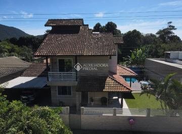 Casa · 330m² · 4 Quartos · 6 Vagas · Casa com 4 Quartos, Terreno Amplo - Rio Vermelho, Florianópolis, SC