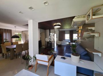 Casa · 205m² · 3 Quartos · 3 Vagas · Casa no Boa Vista Novo Hamburgo com amplo pátio e Vista Panorâmica