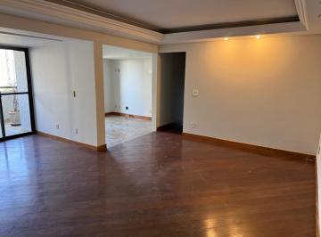 Apartamento de 4 quartos, Brasília · Ótimo 4 quartos, nascente, de canto, 5º andar na SQN 310 Bloco B (vista livre)