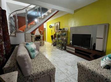 Casa · 300m² · 3 Quartos · 1 Vaga · Sobrado com 300m², Lareira e 3 Dormitórios à Venda na Zona Norte