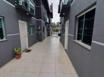 Casa · 108m² · 3 Quartos · 2 Vagas · Casa em condomínio com 3 quartos e 2 vagas – 108m² por R$ 630 mil