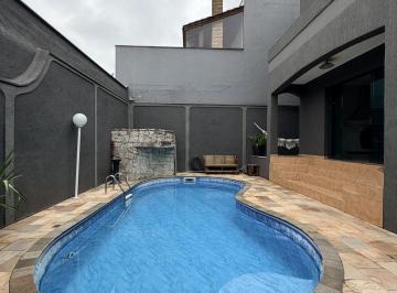 Casa · 259m² · 4 Quartos · 4 Vagas · Sobrado 4 Dorms em Área Fechada – 259m² e 4 Vagas