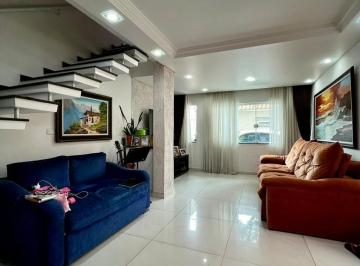 Casa · 185m² · 3 Quartos · 2 Vagas · Sobrado de Rua à Venda com 3 Dormitórios, Quintais e Espaço Gourmet