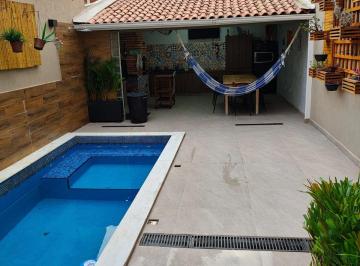 Casa · 200m² · 3 Quartos · 2 Vagas · Sobrado com Piscina e Espaço Gourmet – 3 Dorms e 2 Suítes