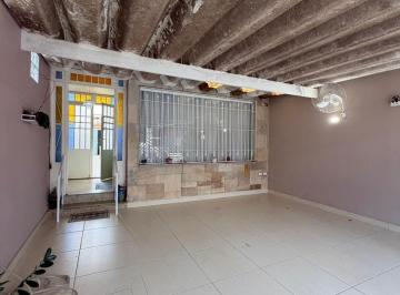 Casa · 127m² · 3 Quartos · 2 Vagas · Sobrado à venda com 3 dormitórios e suíte na Vila Medeiros