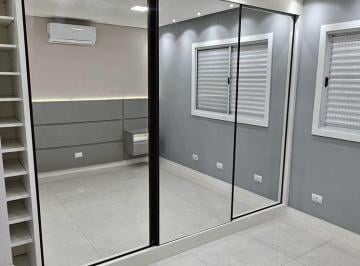 Casa · 500m² · 7 Quartos · 2 Vagas · Sobrado de Esquina com Salões Comerciais e 5 Casas para Investimento