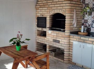 Casa · 207m² · 3 Quartos · 2 Vagas · Sobrado 3 Dorms com 207m² e 2 Vagas