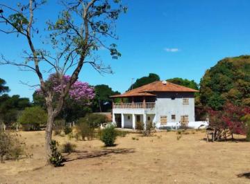 Rural de 4 quartos, São Sebastião · Chácara na fazenda Santarém para alugar