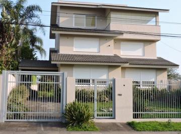 Casa · 600m² · 4 Quartos · 3 Vagas · Casa nova de 600m² com 4 dormitórios e 3 vagas