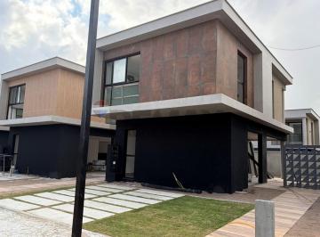 Casa · 275m² · 3 Quartos · 2 Vagas · CASA EM CONDOMINIO FECHADO