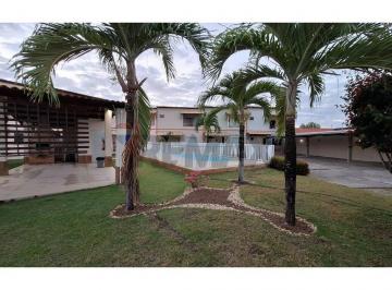 Casa · 127m² · 3 Quartos · Casa Duplex | Aruana, lado praia | 3/4 (2 suítes) | Aracaju | R$ 340 mil