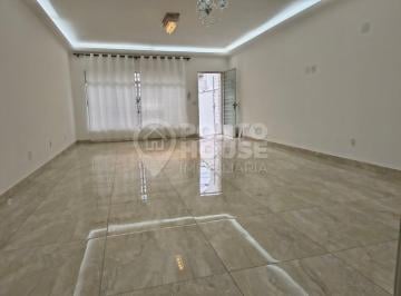 Casa · 257m² · 3 Quartos · 2 Vagas · Sobrado com 03 dormitórios, suite, 03 vagas e espaço gourmet em Mirandópolis
