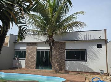 Casa · 200m² · 3 Quartos · 3 Vagas · Viva com conforto, privacidade em Arniqueira!