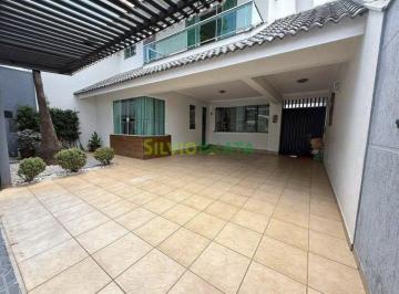Casa · 205m² · 3 Quartos · 2 Vagas · VENDA | Sobrado, com 3 dormitórios em Jardim Imperial, Maringá