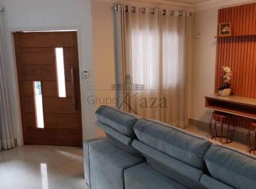 Casa · 175m² · 3 Quartos · 2 Vagas · Casa Sobrado - Villa Branca - 3 Dormitórios - 180m².