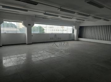 Comercial · 600m² · 20 Vagas · Loja Comercial - Centro - Mont Mall shopping - 600m².