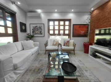 Sala de TV · Casa de 05 quartos à venda no Recanto das Canjaranas em Vinhedo/SP