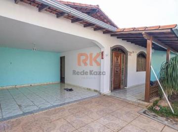 Casa · 230m² · 4 Quartos · 4 Vagas · Casa residencial com 4 quartos e quintal para aluguel no Ouro Preto