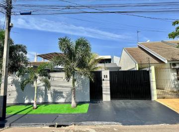 Casa · 300m² · 2 Quartos · 3 Vagas · Casa Ampla com Piscina e Espaço de Lazer Completo para Locação