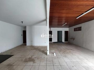 Comercial · 120m² · Galpão disponível para locação no bairro Brasil a em Uberlândia-MG