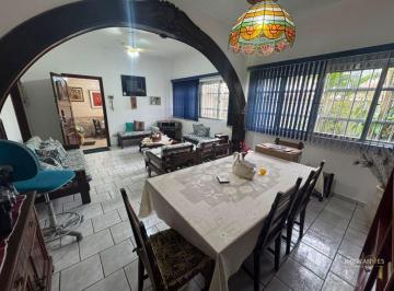 mwk5ke2ytvhmji2ytewogq4_md · Casa isolada mobiliada à venda no Boqueirão, em Praia Grande SP.