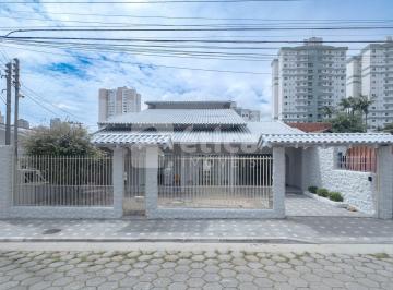 Casa · 339m² · 3 Quartos · 3 Vagas · Casa com 4 Quartos e 339m² para Locação no Bairro Fazenda Itajaí/SC