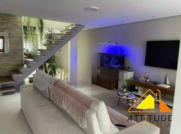 Casa · 256m² · 3 Quartos · 4 Vagas · Sobrado para venda em Jardim Las Vegas de 256.00m² com 3 Quartos, 3 Suites e 4 Garagens