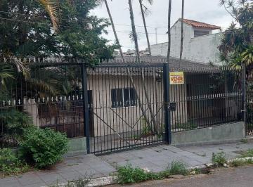 Casa · 250m² · 3 Quartos · 5 Vagas · Casa para venda em Balneário São Francisco de 250.00m² com 3 Quartos, 1 Suite e 5 Garagens