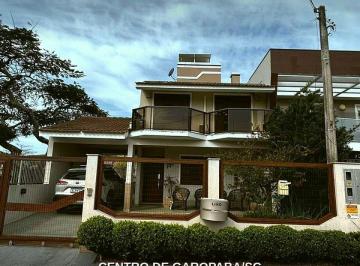 Casa de 3 quartos, Garopaba · Casa à venda no Centro de Garopaba/SC — próxima a praia e avenida central!