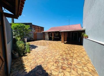 Casa de 2 quartos, Itanhaém · Casa à 500m do mar com área gourmet em Itanhaém.