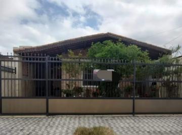 Casa de 3 quartos, Praia Grande · Casa terréa, grande isolada, vaga p 2 autos - Maracanã- Praia Grande