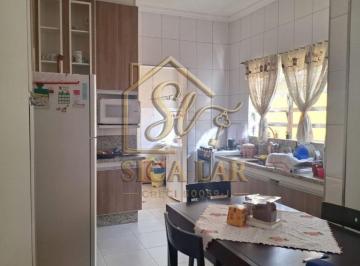 Casa de 3 quartos, Suzano · Casa de 200 m² com 3 quartos à venda na Vila Figueira