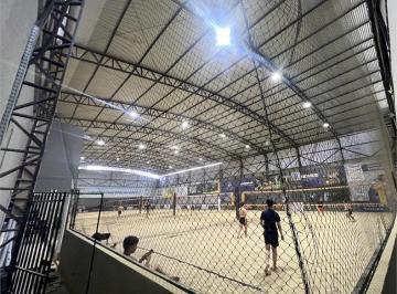 Terreno , Curitiba · **Terreno amplo com estrutura comercial e alto potencial de aproveitamento**