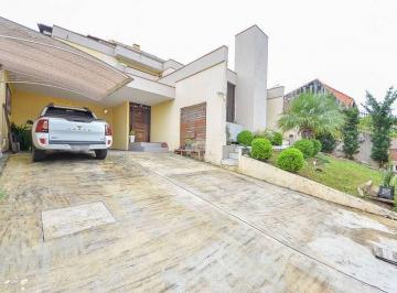 Casa de 3 quartos, Brasília · Casa de 180 m² com 3 quartos à venda na Asa Sul